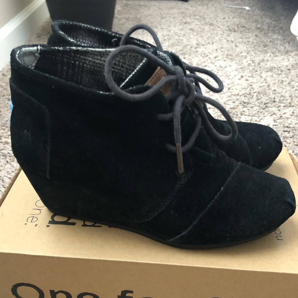 Toms Desert Wedge Size 6